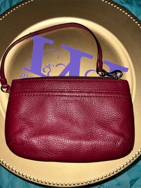 Coach Vintage Burgundy Pebbled Leather Park Medium Wristlet Wallet F51683 EUC